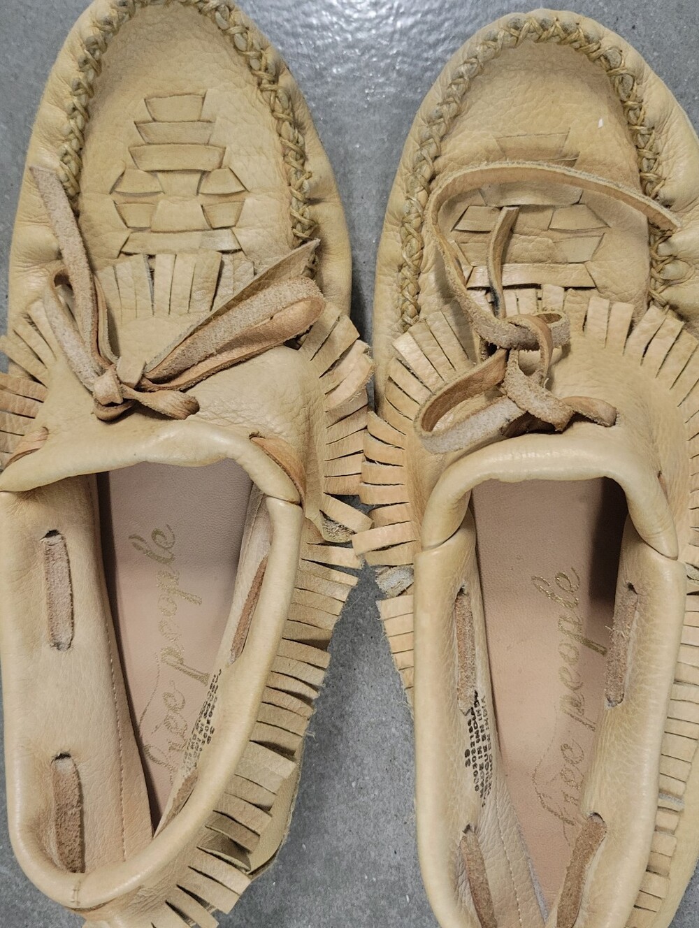 Free People- Isadore, Beige Fringe Moccasin Loafers. Sz 39